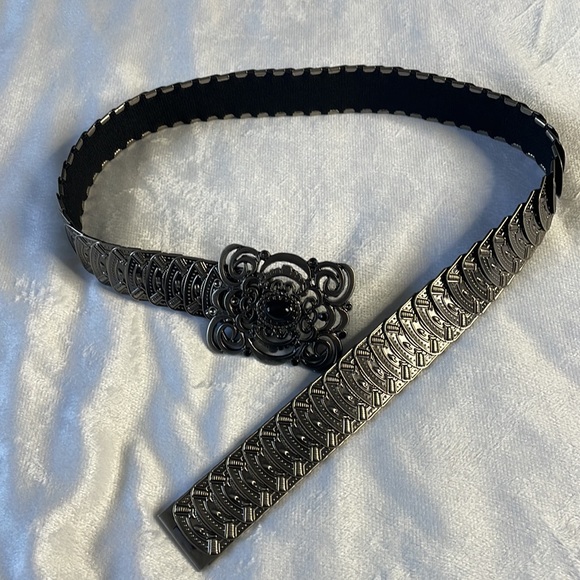Vintage Women’s Silver Metal Disc Stretch Belt - Picture 3 of 7